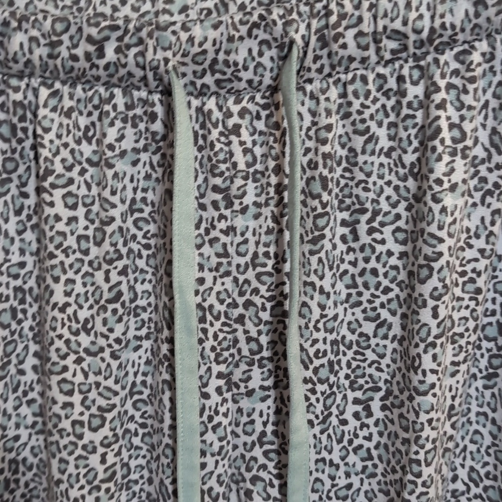 Rae Dunn Hot Mess Light Teal Cheetah Print Lounge Set Size Large - Picture 6 of 8